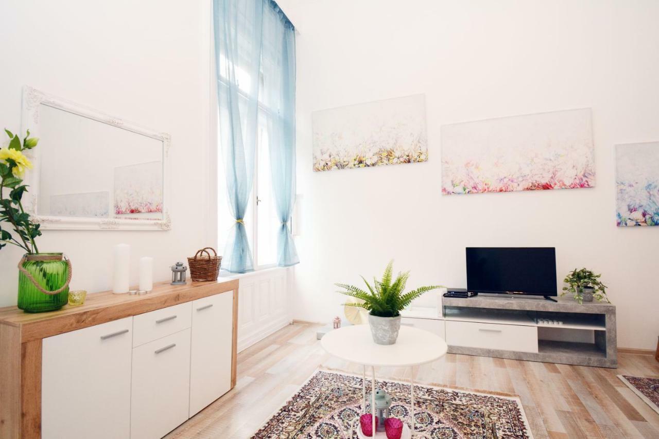 Lillybeth City Center Apartments Budapest Exterior photo