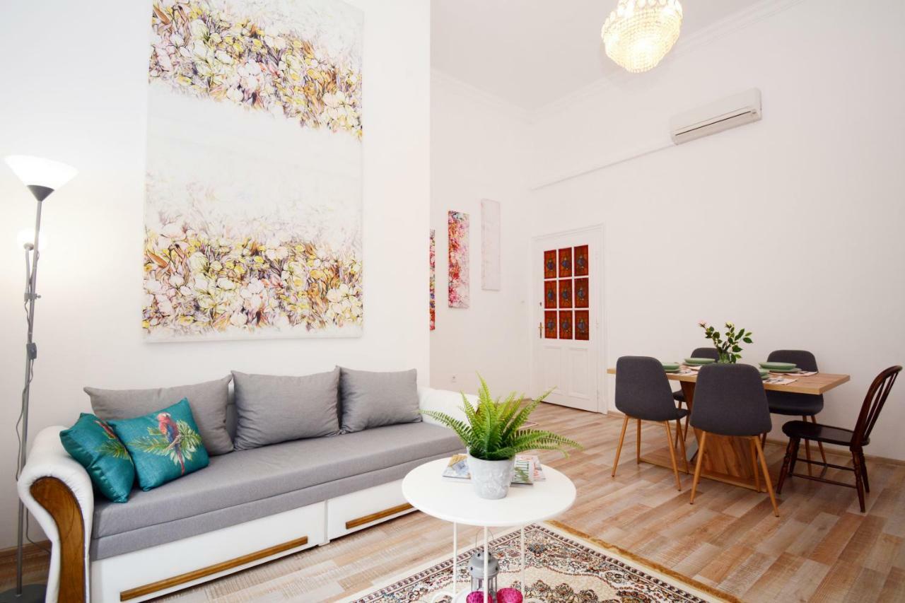 Lillybeth City Center Apartments Budapest Exterior photo
